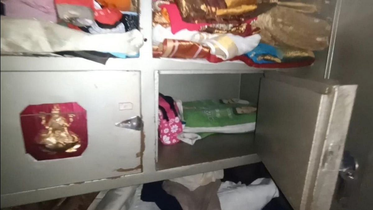 “வீட்டின் பூட்டை உடைச்சாதான” - நூதனமாக கொள்ளையில் ஈடுபட்ட திருடன்; வலைவீசும் குரோம்பேட்டை போலிஸ்!