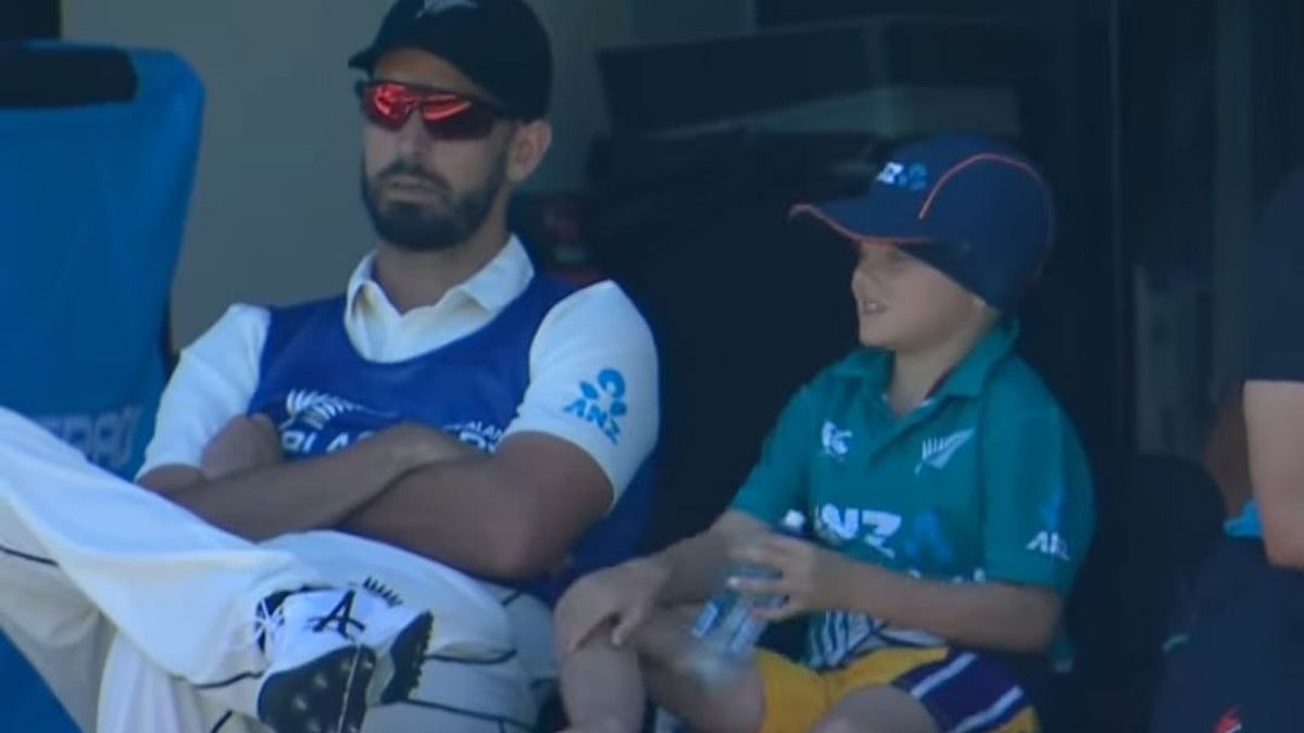 NZvBan: நியூஸி., வீரர் அருகே அமர்ந்திருக்கும் இந்த சிறுவன் யார்? இணையத்தில் வைரலாகும் போட்டோ: விவரம் இதோ!