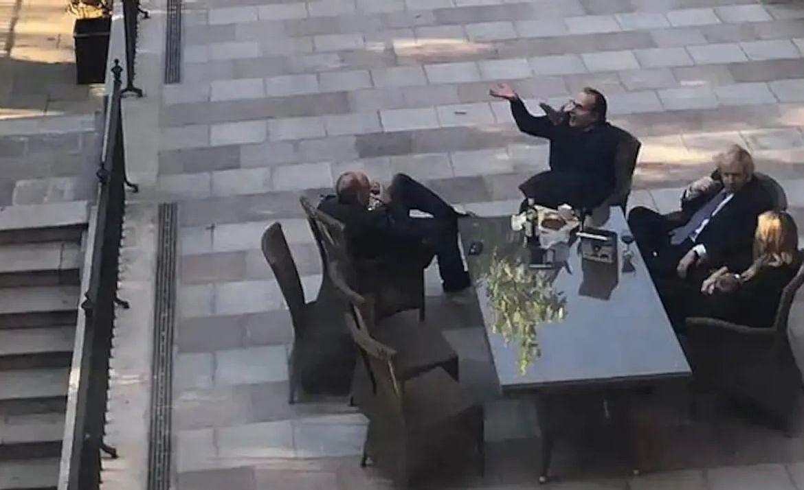 “ஊரடங்கை நானே மீறி மது விருந்தில் பங்கேற்றது தவறுதான்” : பகிரங்க மன்னிப்பு கேட்ட பிரதமர்- எங்கு தெரியுமா?