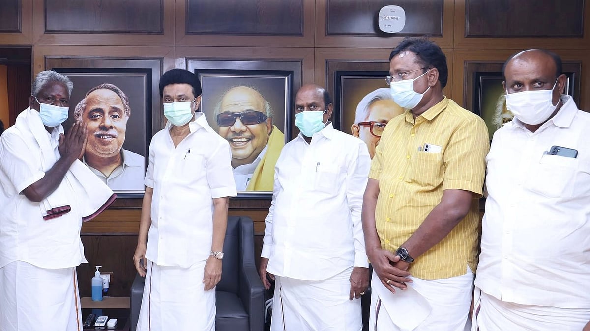 திமுகவில் இணைந்த திருவண்ணாமலை அதிமுக, பாமக கவுன்சிலர்கள் & ஊராட்சி மன்றத் தலைவர்கள்; வரவேற்ற முதலமைச்சர்!