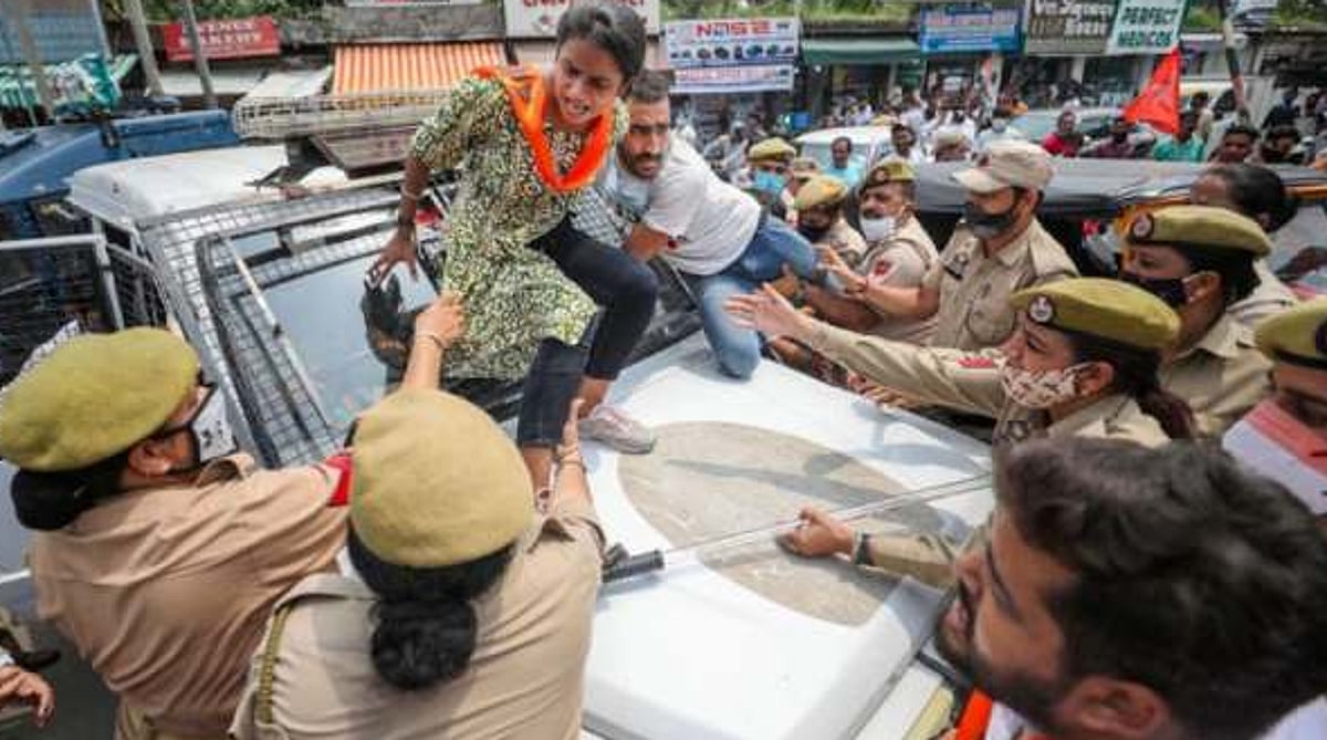 தந்தை பெயரை மாற்றிச்சொல்லி பித்தலாட்டம் செய்த ABVP அமைப்பினர்: தனி வழக்கு பதிந்து சிறையில் அடைத்த போலிஸ்!