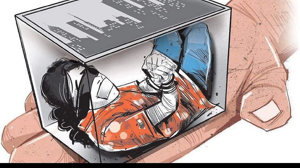 மைனர் பெண்ணை ரேப் செய்து பாலியல் தொழிலில் ஈடுபடுத்த திட்டம் : விமானம் ஏறும் போது சிக்கிய டிராவல் ஏஜென்ட்!