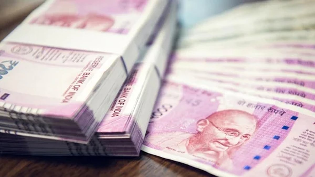 “மோடி கொடுத்த ரூ.15 லட்சம்” : தவறுதலாக வந்த பணத்தில் வீடு கட்டிய விவசாயி... வங்கி அதிகாரிகள் அதிர்ச்சி!