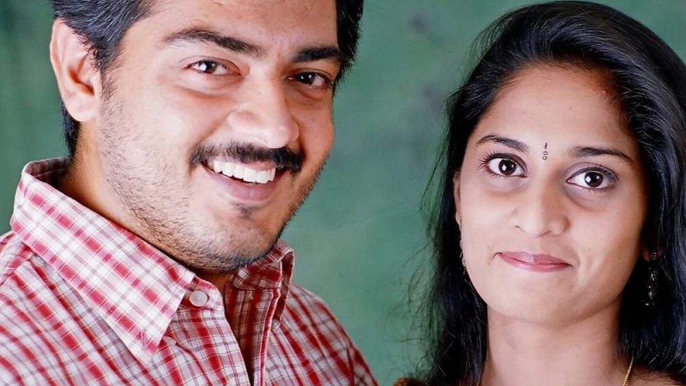 ட்விட்டரில் இணைந்தாரா நடிகை ஷாலினி..? - பதறியடித்து விளக்கம் கொடுத்த அஜித்தின் மேலாளர் : நடந்தது என்ன?