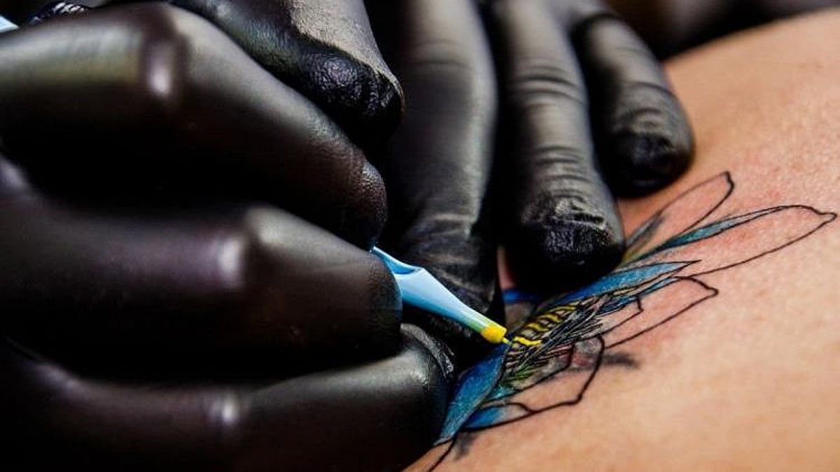 Tattoo வரைய வந்த பெண்களிடம் அத்துமீறிய கலைஞர்...  அடுத்தடுத்து புகார்கள் எழுந்ததால் அதிர்ச்சி!