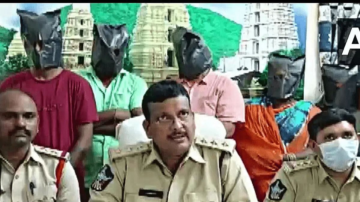 ஆந்திராவில் 3மாத குழந்தையை ரூ.70,000 முதல் 2.50 வரை விற்ற கும்பல் : தந்தை உட்பட 11 பேர் சிக்கியது எப்படி?