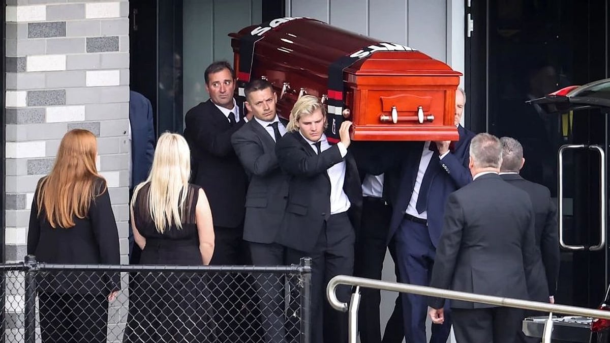 விளையாட்டு செய்திகள் : பயிற்சி பெற்ற அகாடமிலேயே
ஷேன் வார்னே உடல் நல்லடக்கம்! 