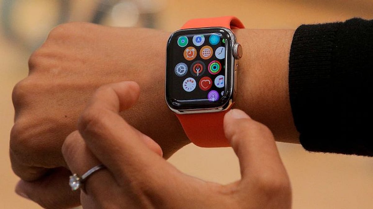 APPLE WATCH மூலம் காதலியின் ஒவ்வொரு அசைவையும் கண்காணித்து வந்த ‘கொடூர’ காதலன்: போலிஸில் சிக்கியது எப்படி?