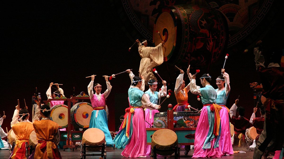 ’கொரியா டான்ஸ் கொரியா போறேன்’ - வீட்டை விட்டு சென்ற சின்னமலையில் காத்திருந்த சிறுமி மீட்கப்பட்டது எப்படி?