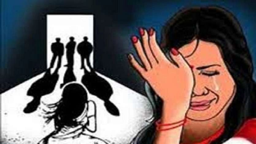 மாணவிகள் உட்பட 40 பேருக்கு பாலியல் தொல்லை.. கர்நாடக அரசுப்பள்ளியில் நடந்த கொடூரம் !