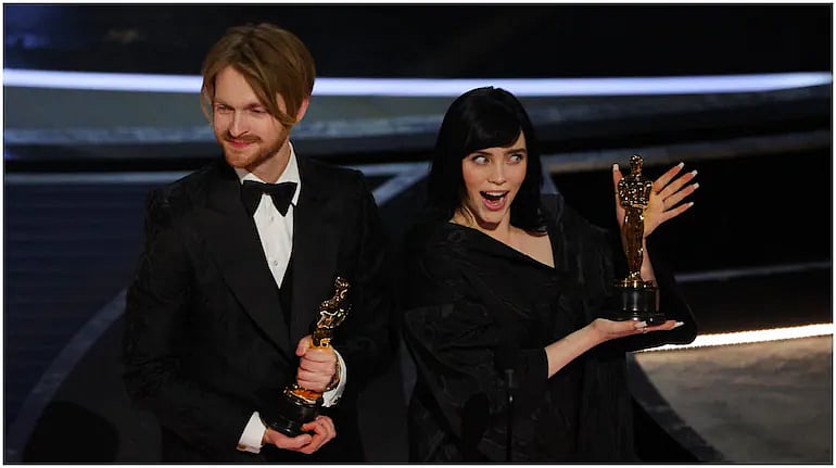 ஆஸ்கர் விருதை தட்டிச் சென்ற 2K கிட்.. OSCAR அரங்கில் புதிய சாதனை படைத்த பில்லி எலிஷ்..!