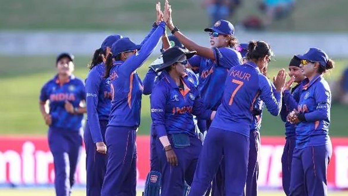 பாகிஸ்தானை வீழ்த்திய பூஜா-ராணா கூட்டணி.. வெற்றியோடு உலகக்கோப்பையை தொடங்கிய இந்தியா!