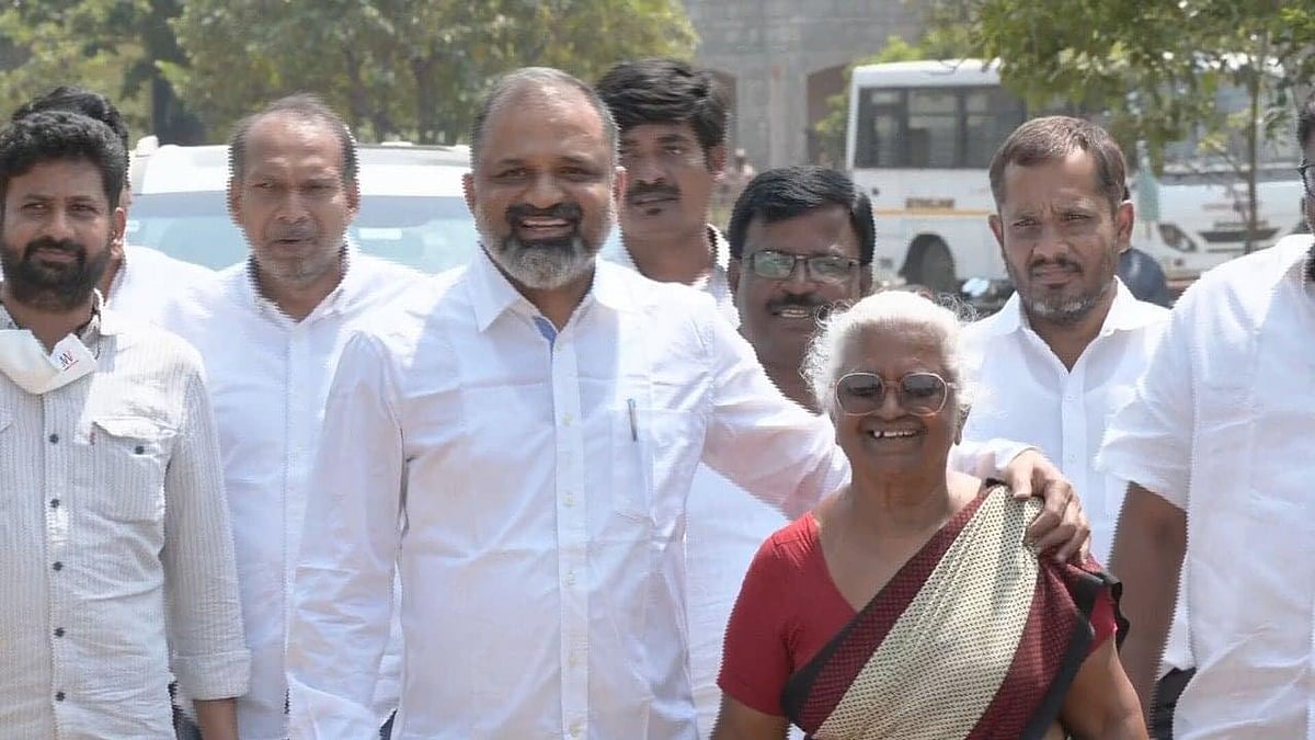 “அறிவுக்கு பிணை கிடைக்க காரணமான அனைவருக்கும் நெஞ்சார்ந்த நன்றி” : பேரறிவாளனின் தாயார் நெகிழ்ச்சி!