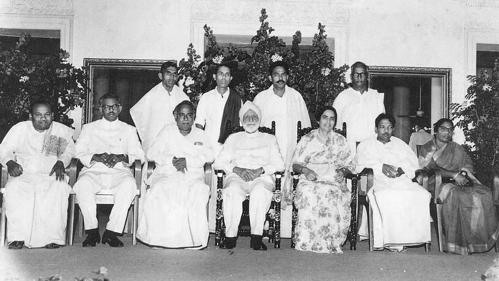 பேரறிஞர் அண்ணா தலைமையிலான தி.மு.க அரசின் முதல் அமைச்சரவை பட்டியல் எப்படி இருந்தது தெரியுமா?