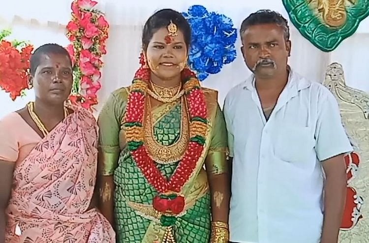 “மகனுக்கு மஞ்சள் நீராட்டு விழா” : தாய் தந்தையின் நெகிழவைத்த செயல் - அக்கம்பக்கத்தினர் பாராட்டு!