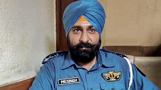 பாகிஸ்தானின் முதல் சீக்கிய போலீஸ் அதிகாரி மாயம்.. உளவு அமைப்பு கடத்தியதா? #WorldUpdates