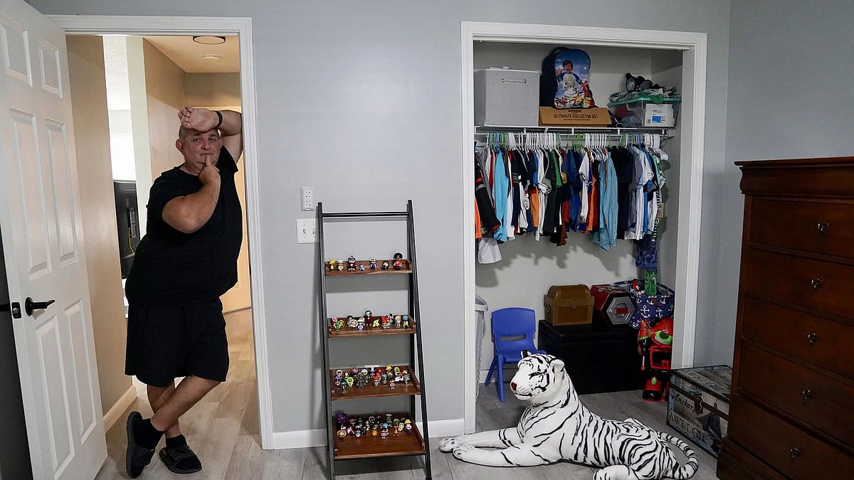 “வீடு விற்பனை.. கணவரை வாங்கினால் சிறப்பு தள்ளுபடி” : முன்னாள் கணவரை விற்க மனைவி விளம்பரம் - என்ன காரணம்?