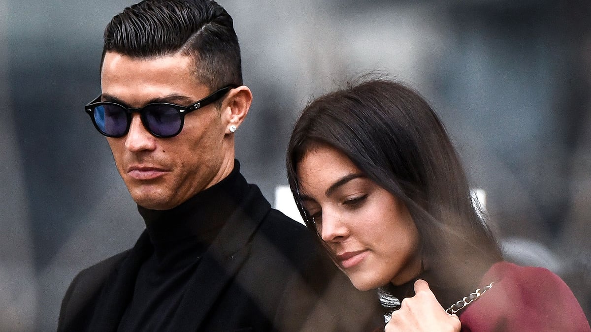 “மகனே நீ எங்கள் தேவதை..” - மகனை இழந்த சோகத்தில் ரொனால்டோ உருக்கம் : ஆறுதல் கூறும் ரசிகர்கள் !