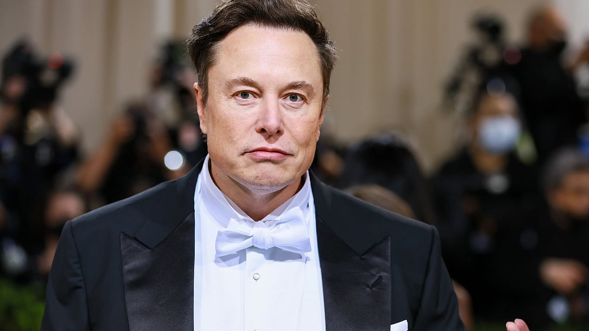 விமான பணிப்பெண்ணுக்கு பாலியல் தொந்தரவு தந்த எலான் மஸ்க்?: பெண் செய்தி வாசிப்பாளர்களுக்கு புதிய கட்டுபாடு!