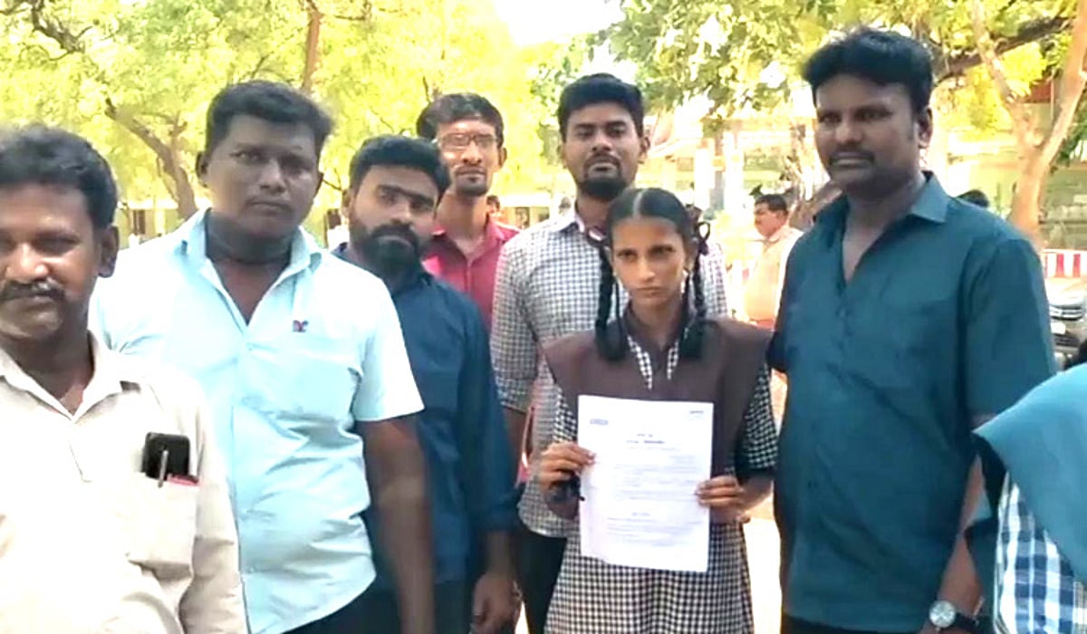 “தந்தை உயிரிழந்த சோகத்திலும் தேர்வெழுத வந்த 12 மாணவி..” :  கமுதியில் நடந்த நெகிழ்ச்சி சம்பவம் !