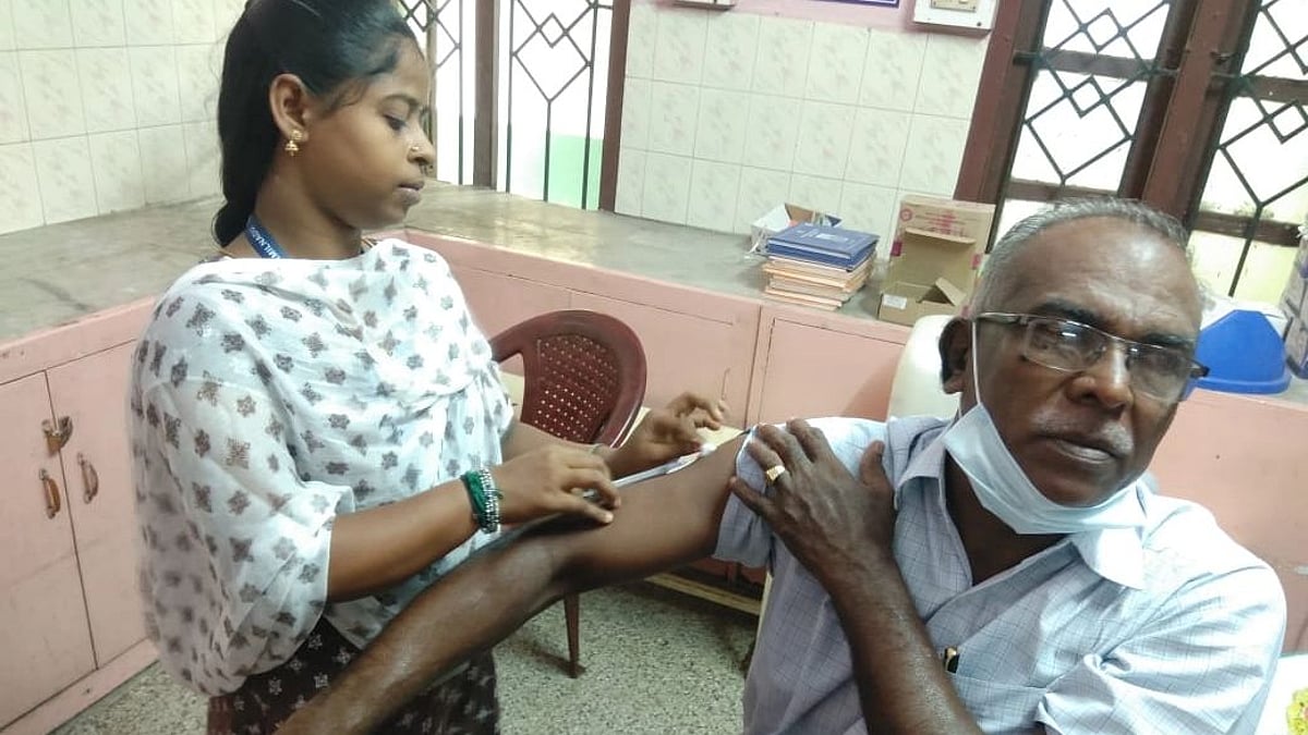 கூண்டிலிருந்து வெளியேறி தாக்கிய வெள்ளைப்புலி; நிலைக்குலைந்த பராமரிப்பாளர்: வண்டலூர் Zoo-ல் நடந்தது என்ன? 