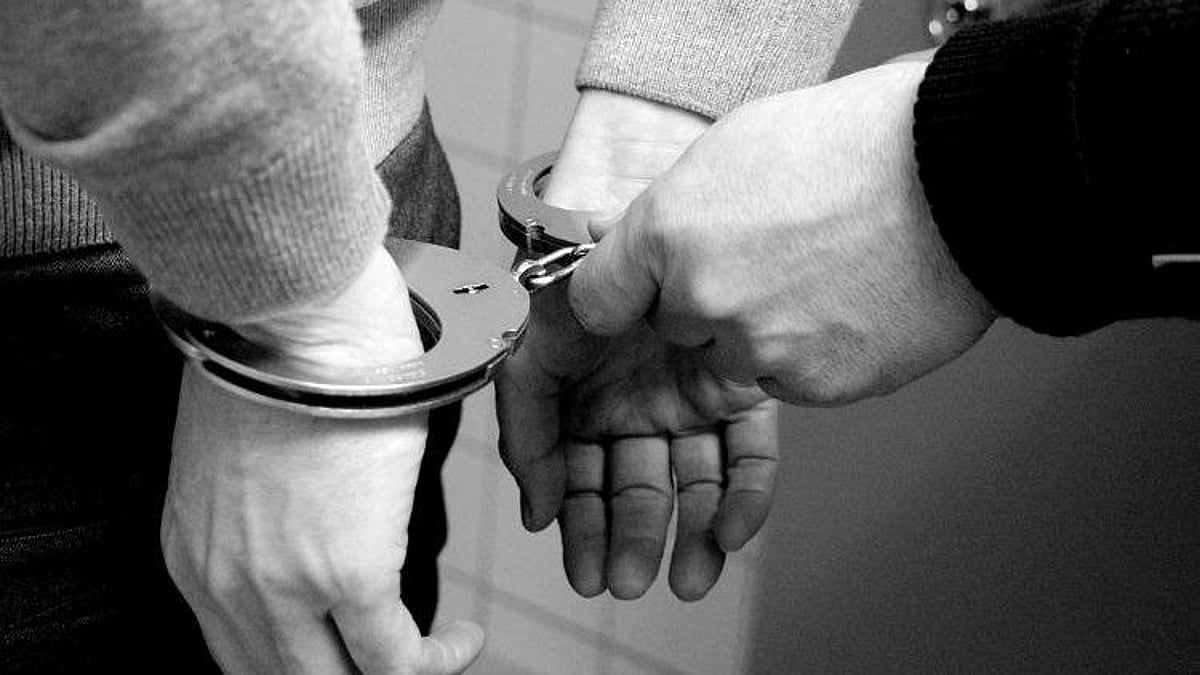 13 வழக்கு.. 24 ஆண்டுகளாக தலைமறைவு.. போலிஸிடம் சிக்காமல் தப்பிய குற்றவாளி பிடிபட்டது எப்படி ? 