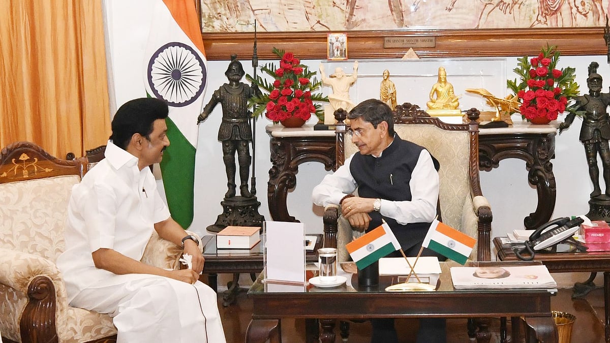 நேரில் சென்று வலியுறுத்திய முதல்வர் : ஆளுநர் RN ரவி முன் காத்திருக்கும் 21 மசோதாக்கள் என்னென்ன?