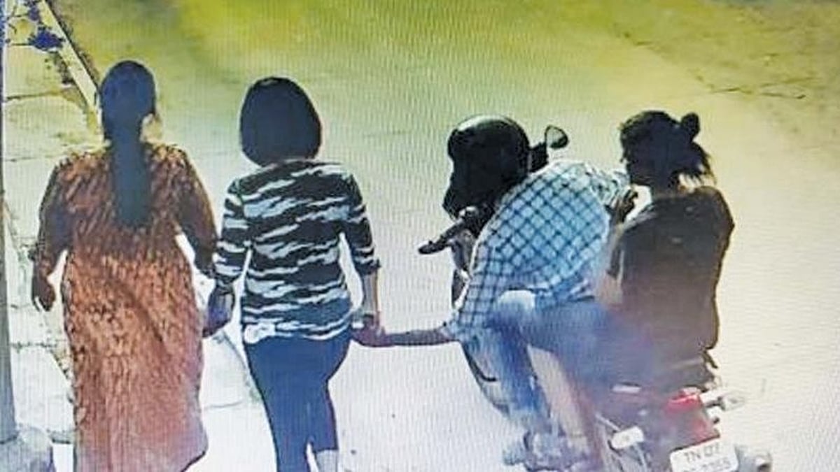 தனியே செல்லும் முதியவர்கள் டார்கெட்.. ஆண் நண்பர்களுடன் சேர்ந்து செல்போன் திருட்டு.. 16 வயது சிறுமி கைது!