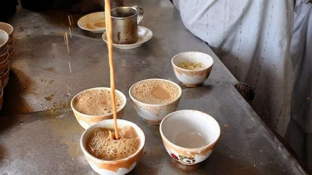 பொருளாதார நெருக்கடியை கட்டுப்படுத்த டீ குடிப்பதை குறையுங்கள்.! - பொது மக்களுக்கு அறிவுறுத்திய அமைச்சர்..