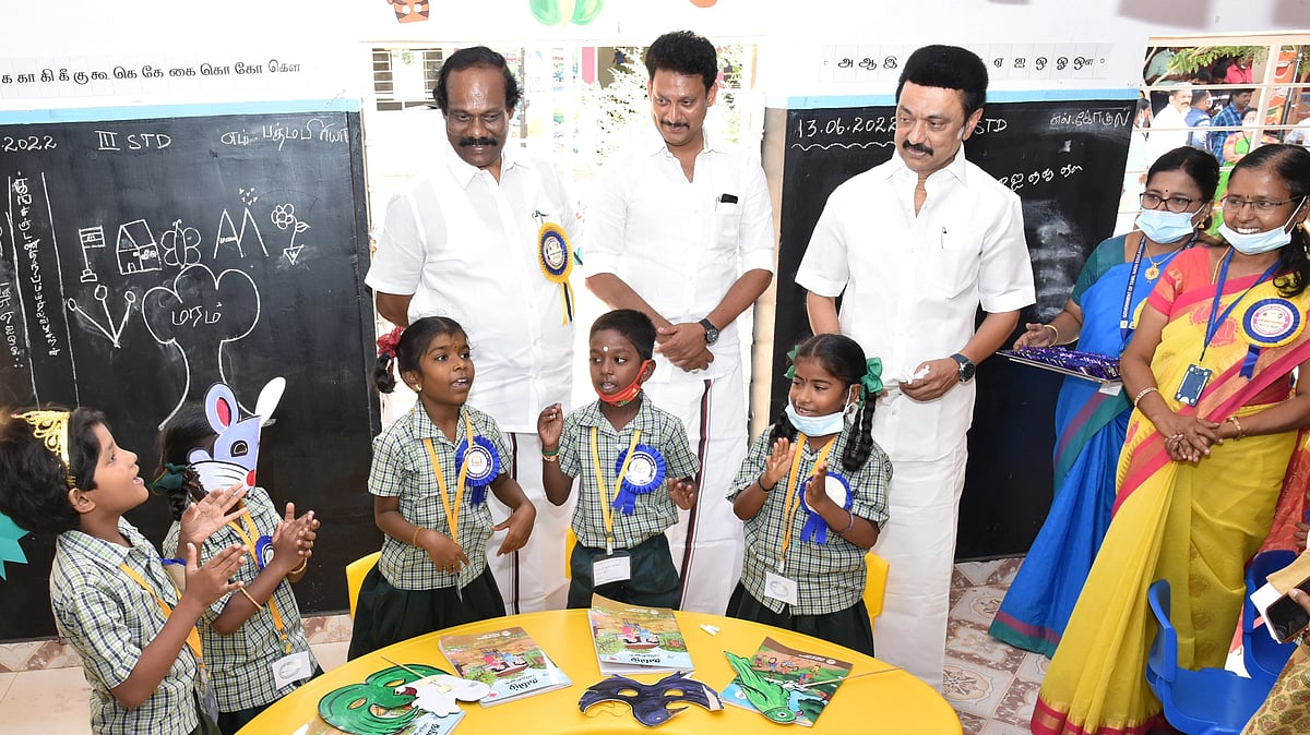 தமிழ்நாடு முழுவதும் பள்ளிகள் திறப்பு.. ஆசிரியர்கள், MP, MLA.க்களுக்கு அட்வைஸ் : முதல்வர் அனுப்பிய ஆர்டர்?