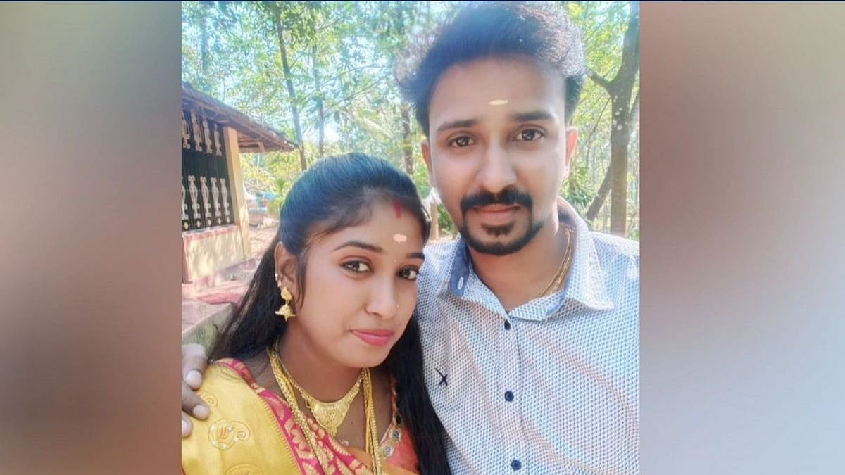 பல் விளக்காமல் குழந்தைக்கு முத்தம் கொடுத்த கணவனை தடுத்த மனைவி : ஆத்திரத்தில் கணவன் செய்த வெறிச்செயல்!