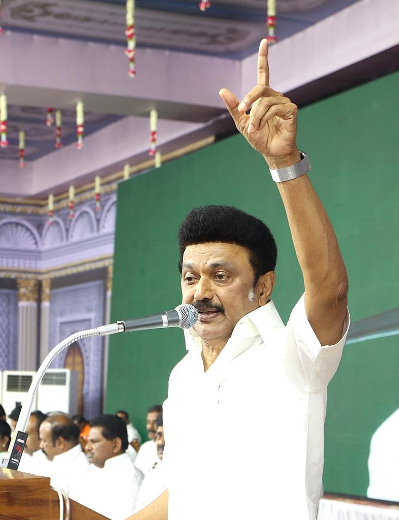 சொந்த கட்சியில் தலைவர் இல்லாததால் மாற்றுக்கட்சி தலைவர்களை கூறி விமர்சிக்கிறார் மோடி -முதலமைச்சர் தாக்கு !