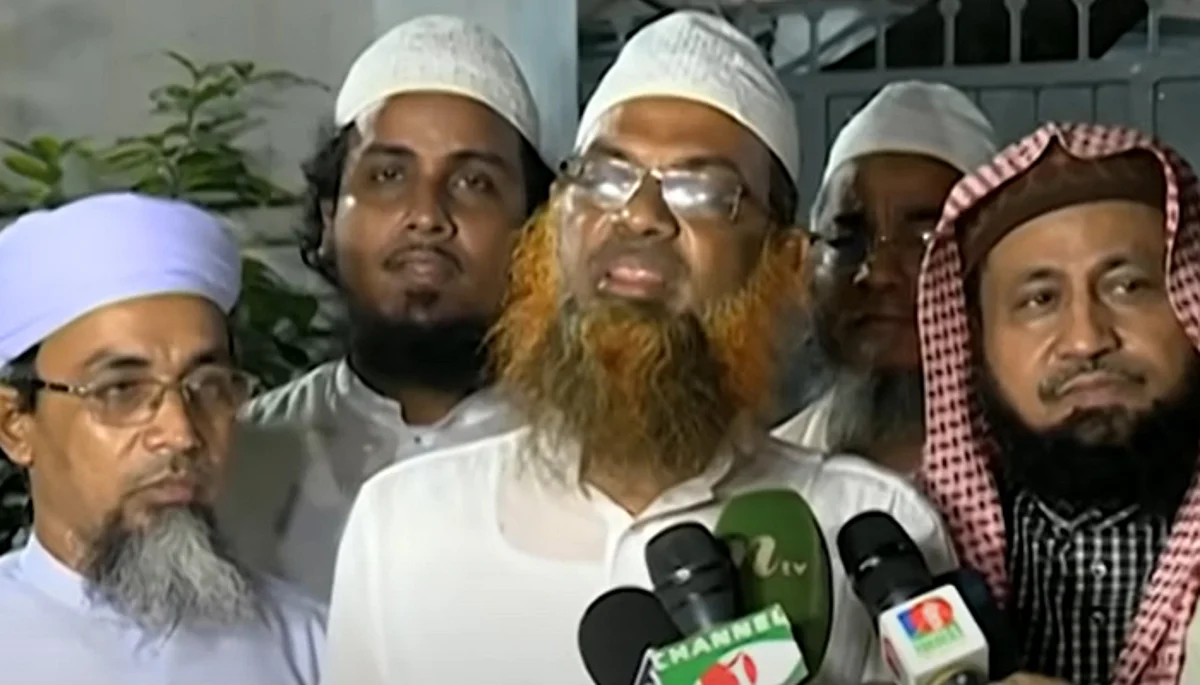 বৃহস্পতিবার (১৯ মে) ইসলামি কালচারাল ফোরামের নেতারা স্বরাষ্ট্রমন্ত্রী আসাদুজ্জামান খান কামালের সঙ্গে সাক্ষাৎ করেন