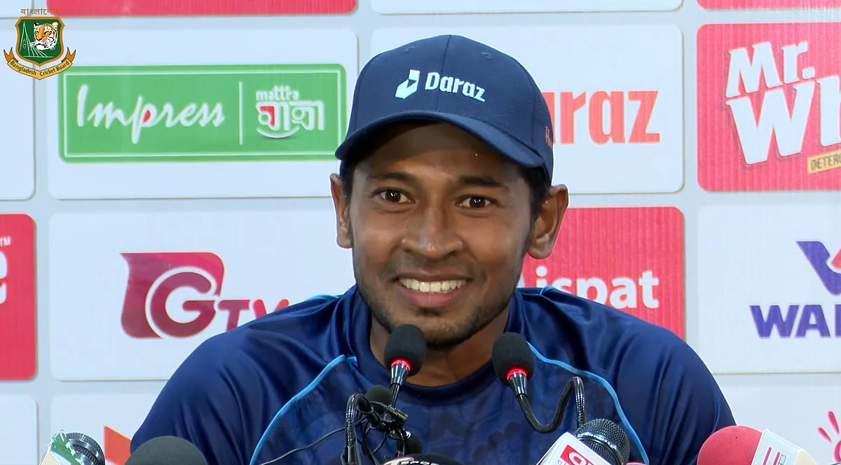 মুশফিকুর রহিম।