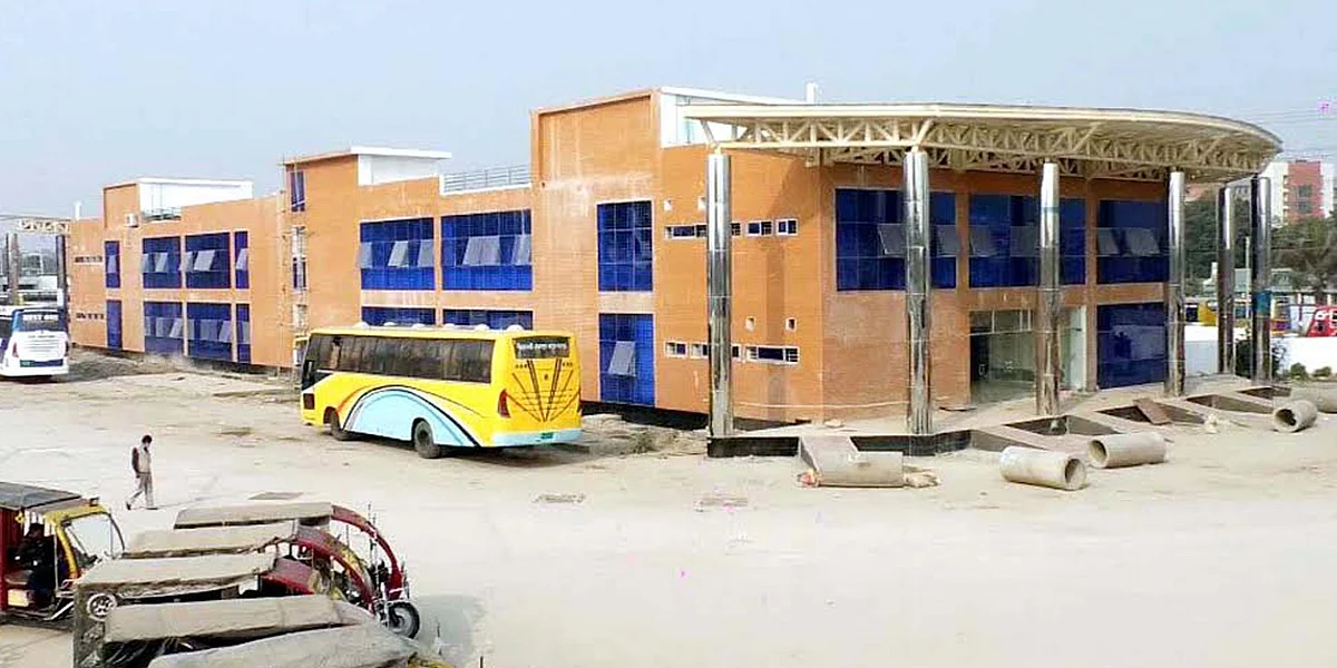 নবনির্মিত রংপুর কেন্দ্রীয় বাস টার্মিনাল।