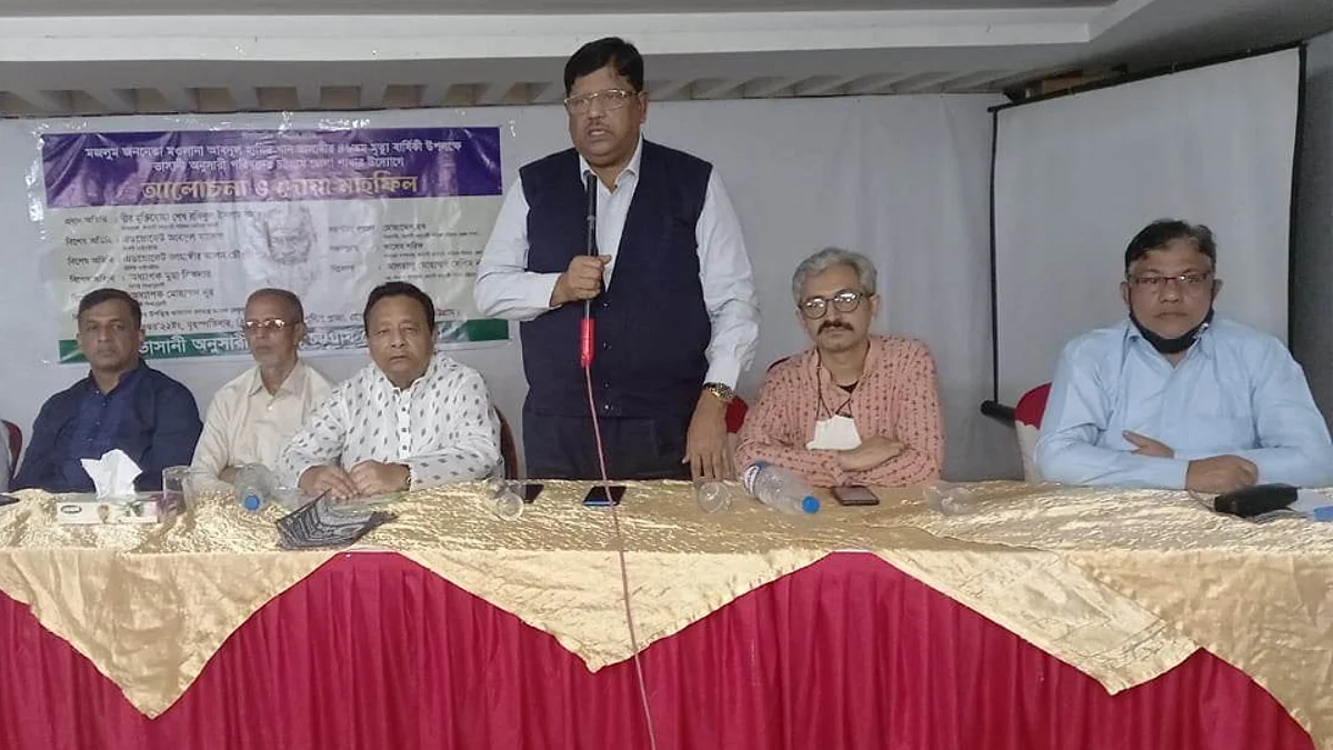 বক্তব্য রাখছেন শেখ রফিকুল ইসলাম বাবলু।