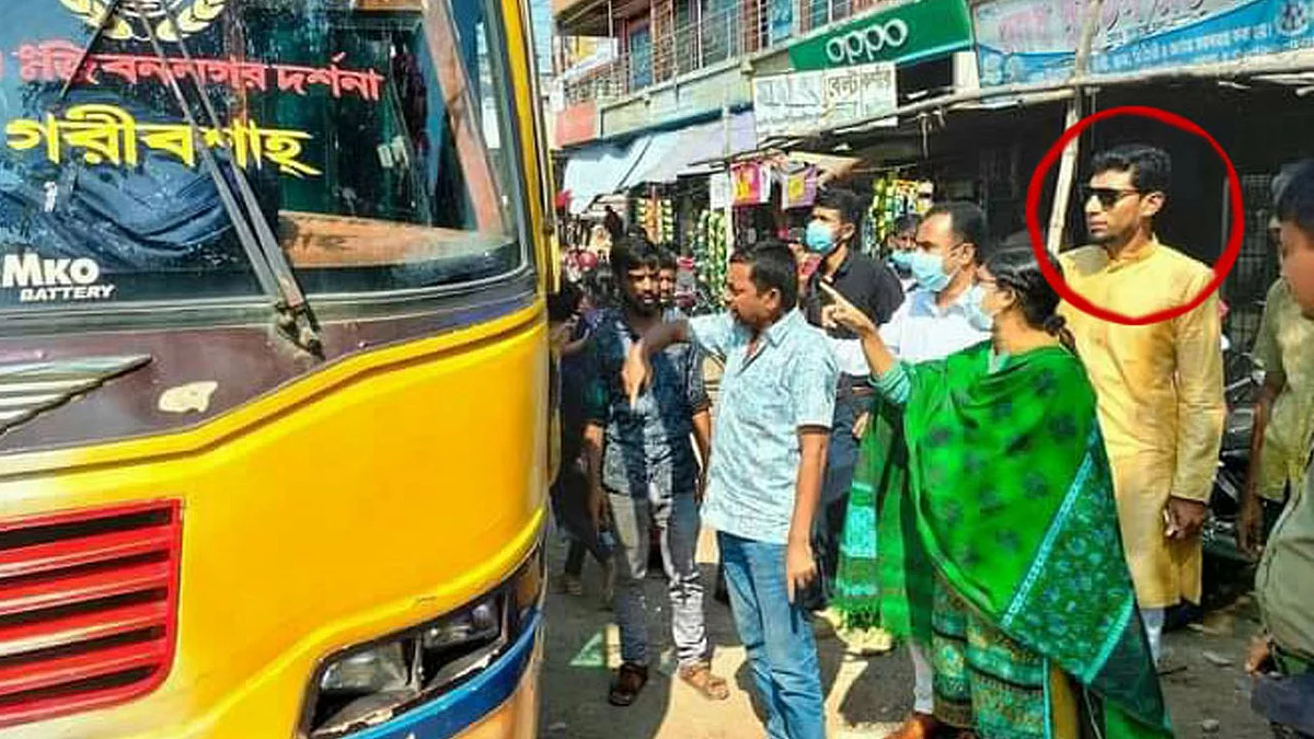 ইউএনওর সঙ্গে অভিযানে কাউন্সিলর ও অপহরণ মামলার আসামি রুবেল মিয়া (পাঞ্জাবি পরিহিত)।