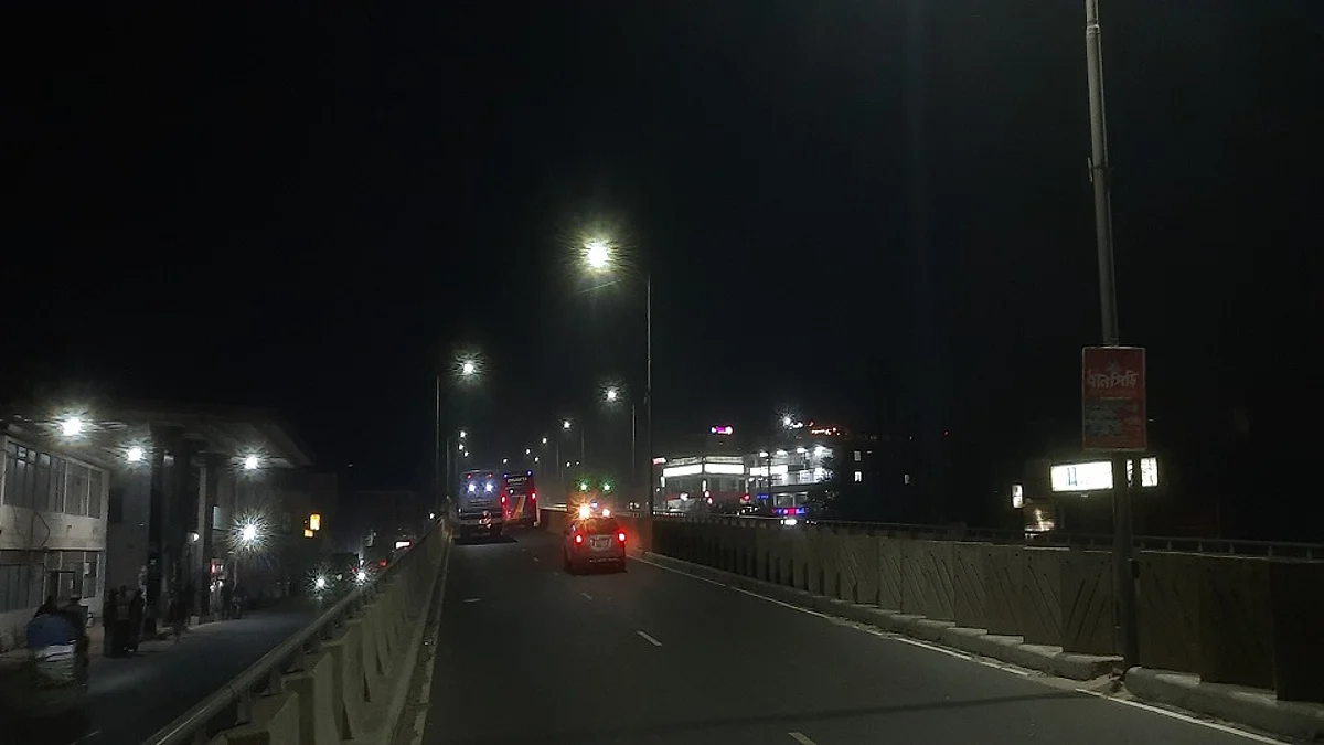 আলোকিত ভুলতা ফ্লাইওভার।