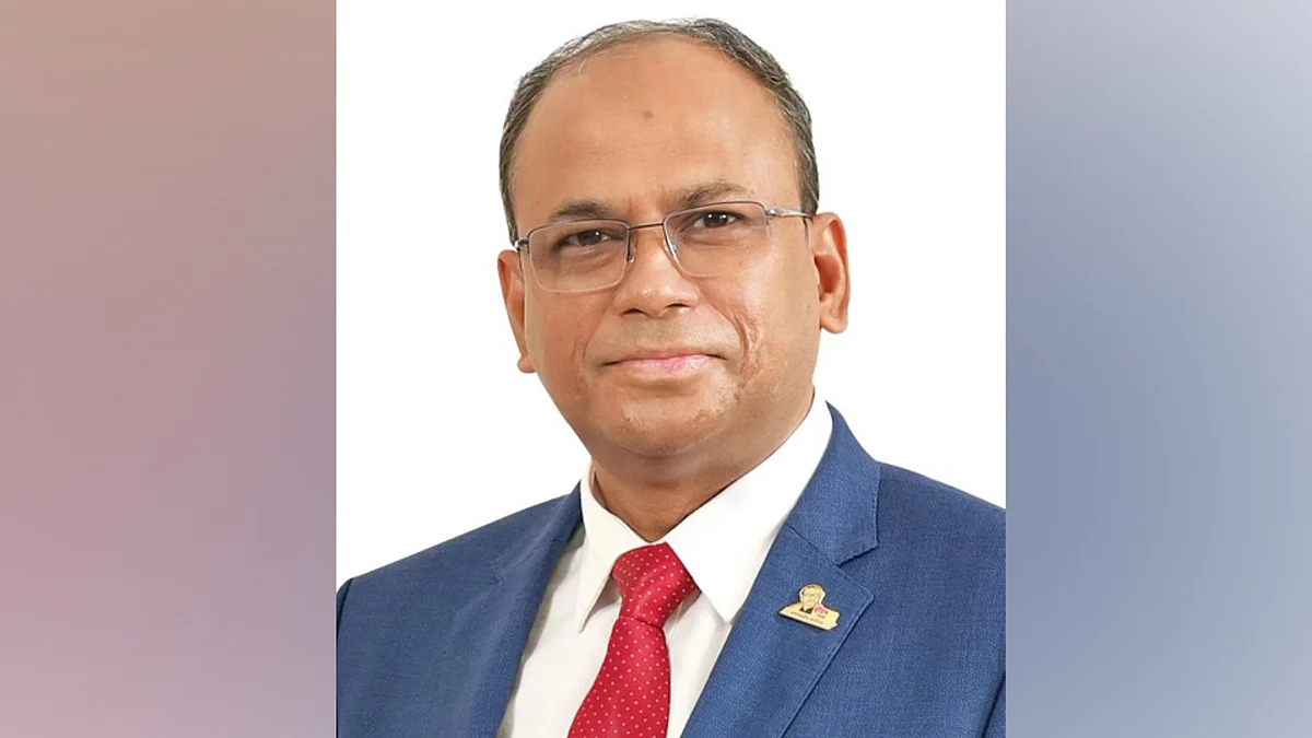 প্রধানমন্ত্রীর কার্যালয়ের জ্যেষ্ঠ সচিব মো. তোফাজ্জল হোসেন মিয়া।