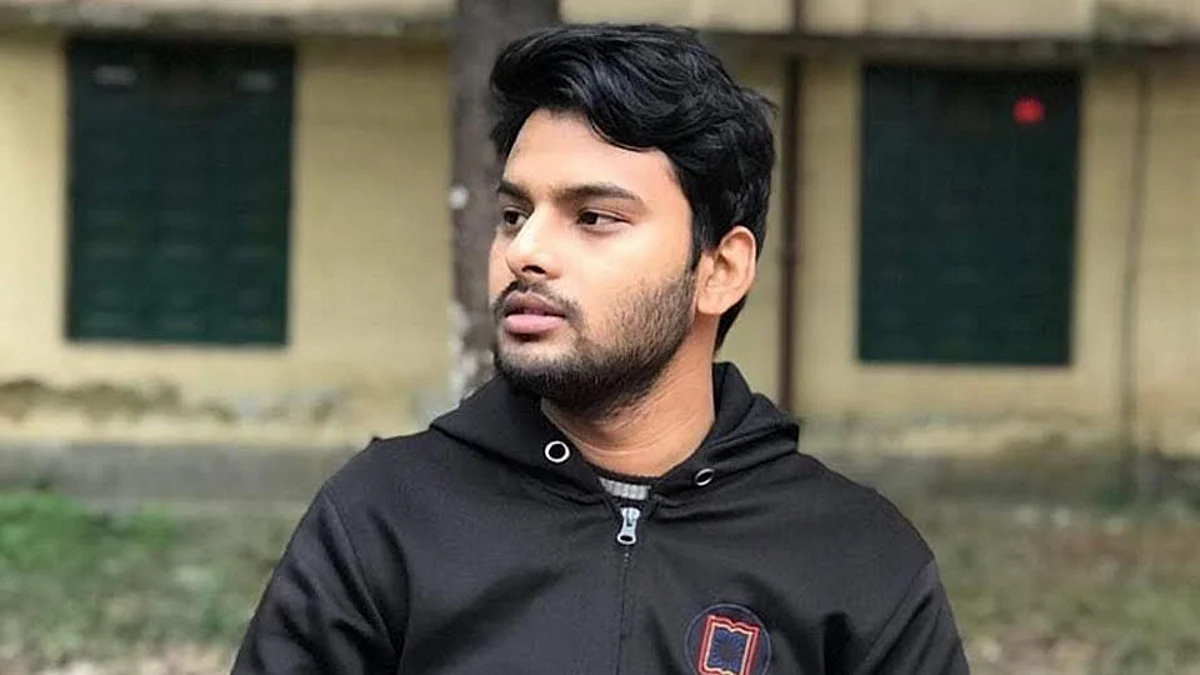 রাজশাহী বিশ্ববিদ্যালয়ের আইন বিভাগের শিক্ষার্থী আশিকুজ্জামান।