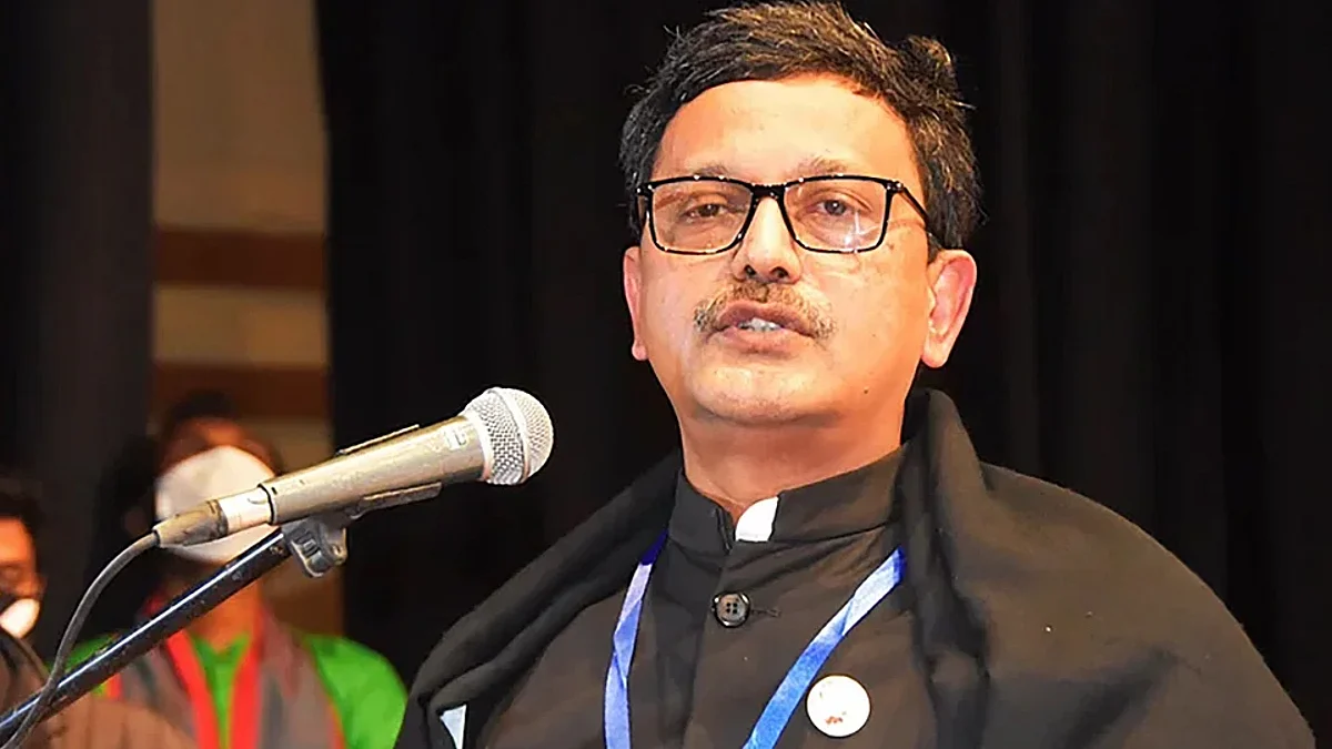 খালিদ মাহমুদ।