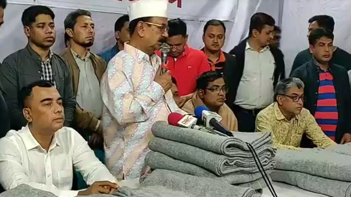 নয়াপল্টনে শীতবস্ত্র বিতরণ অনুষ্ঠানে বিএনপির স্থায়ী কমিটির সদস্য গয়েশ্বর চন্দ্র রায়