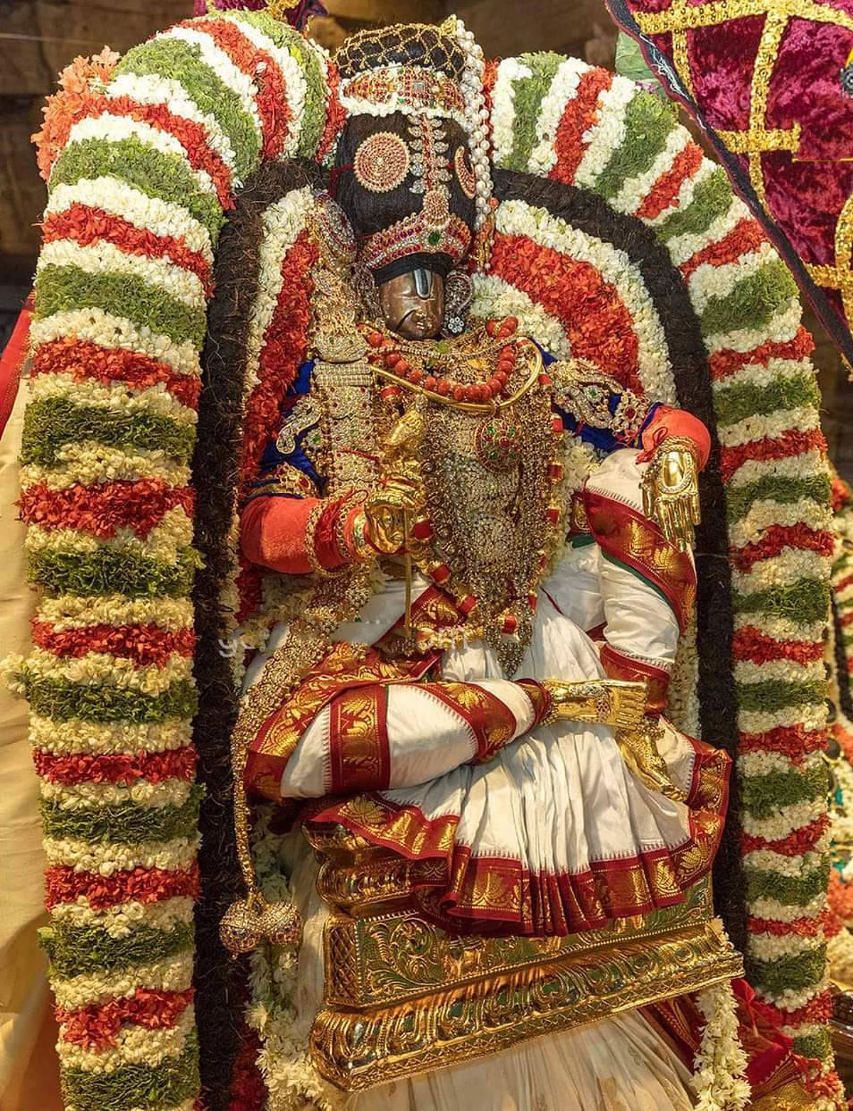 திருப்பதி பிரம்மோற்சவம்: ஜகன்மோகினி அலங்காரத்தில் மலையப்ப சுவாமி!