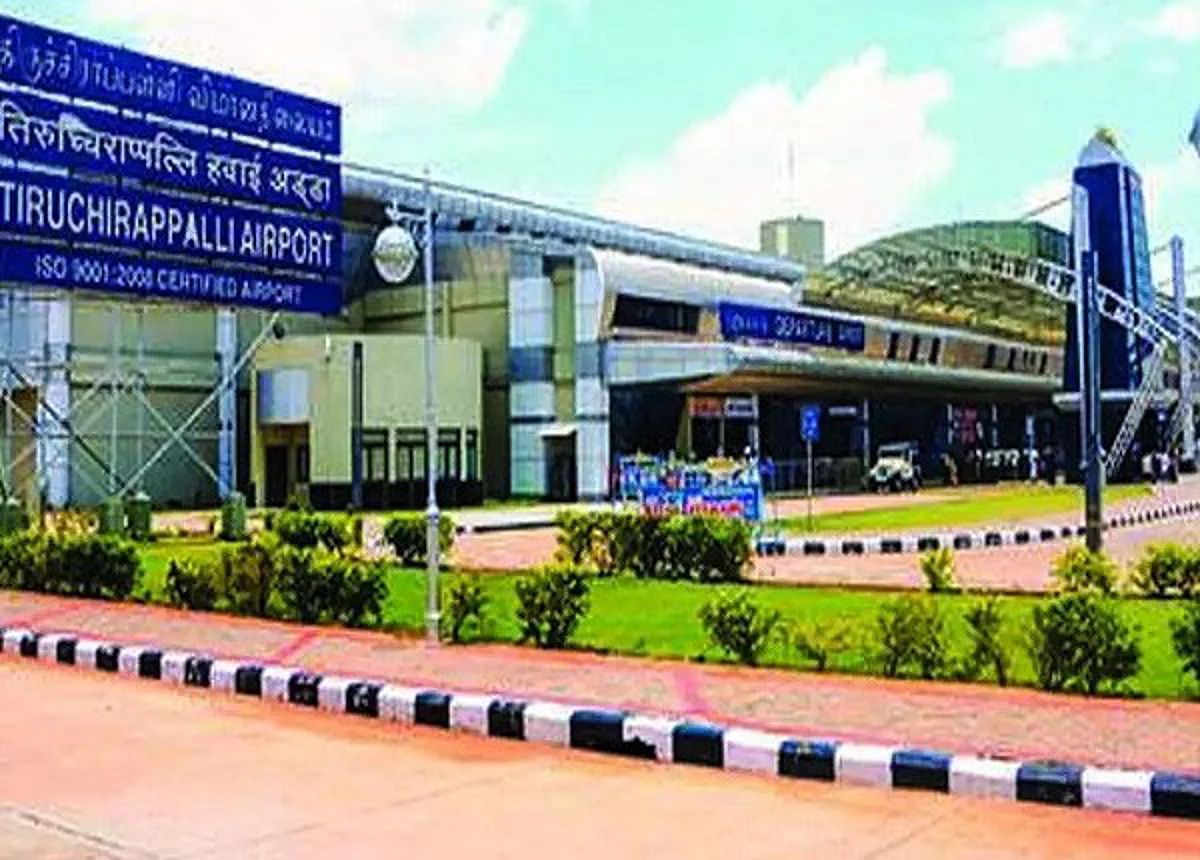 தமிழகத்தில் ஒமைக்ரான் வைரஸ்? சிங்கப்பூரிலிருந்து திருச்சி வந்தவருக்கு பரிசோதனை!