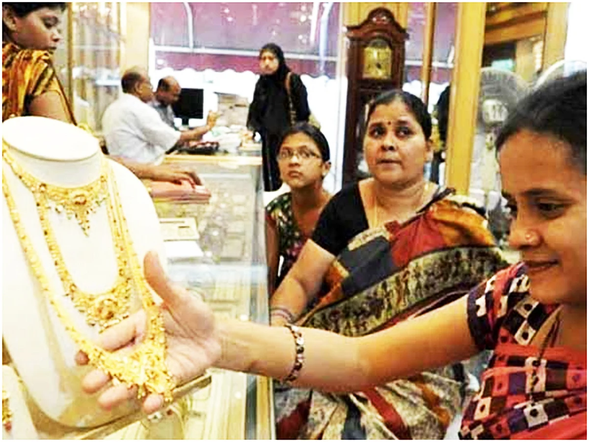 இன்று அட்சய திருதியை: நகைக் கடைகளில் மக்கள் கூட்டம்!