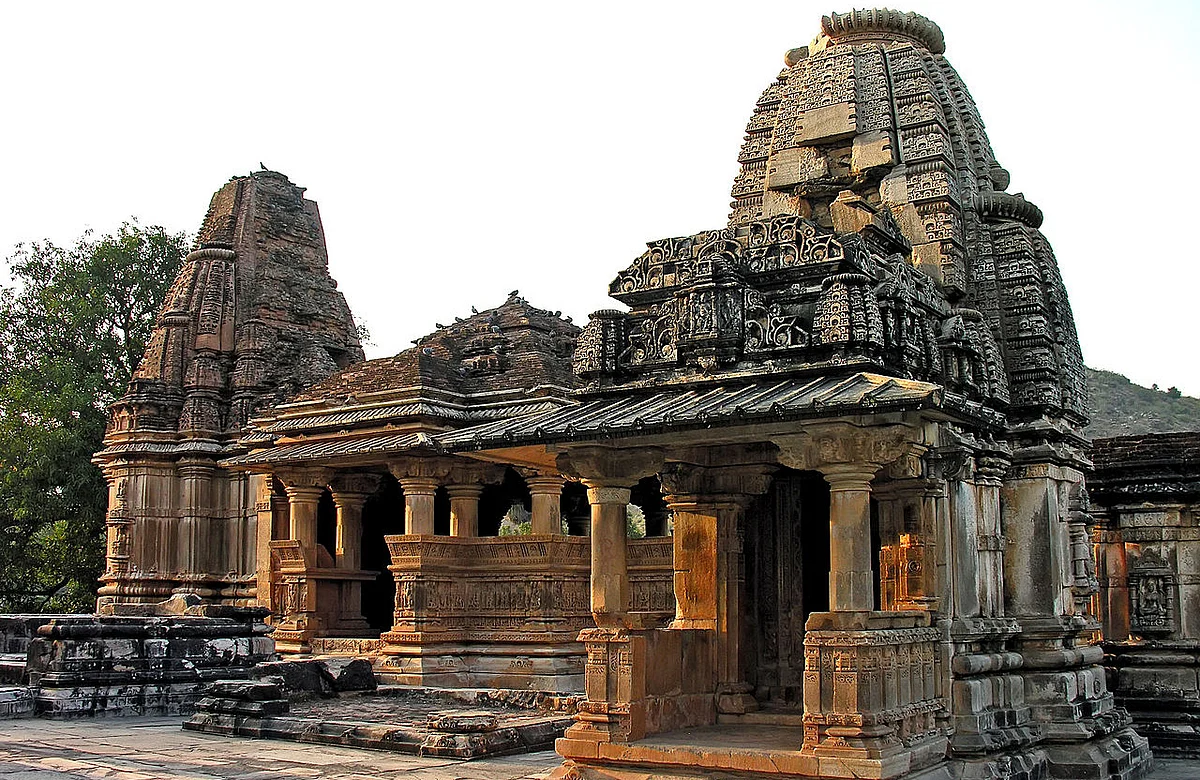 சிற்ப வேலைப்பாடுகள்
