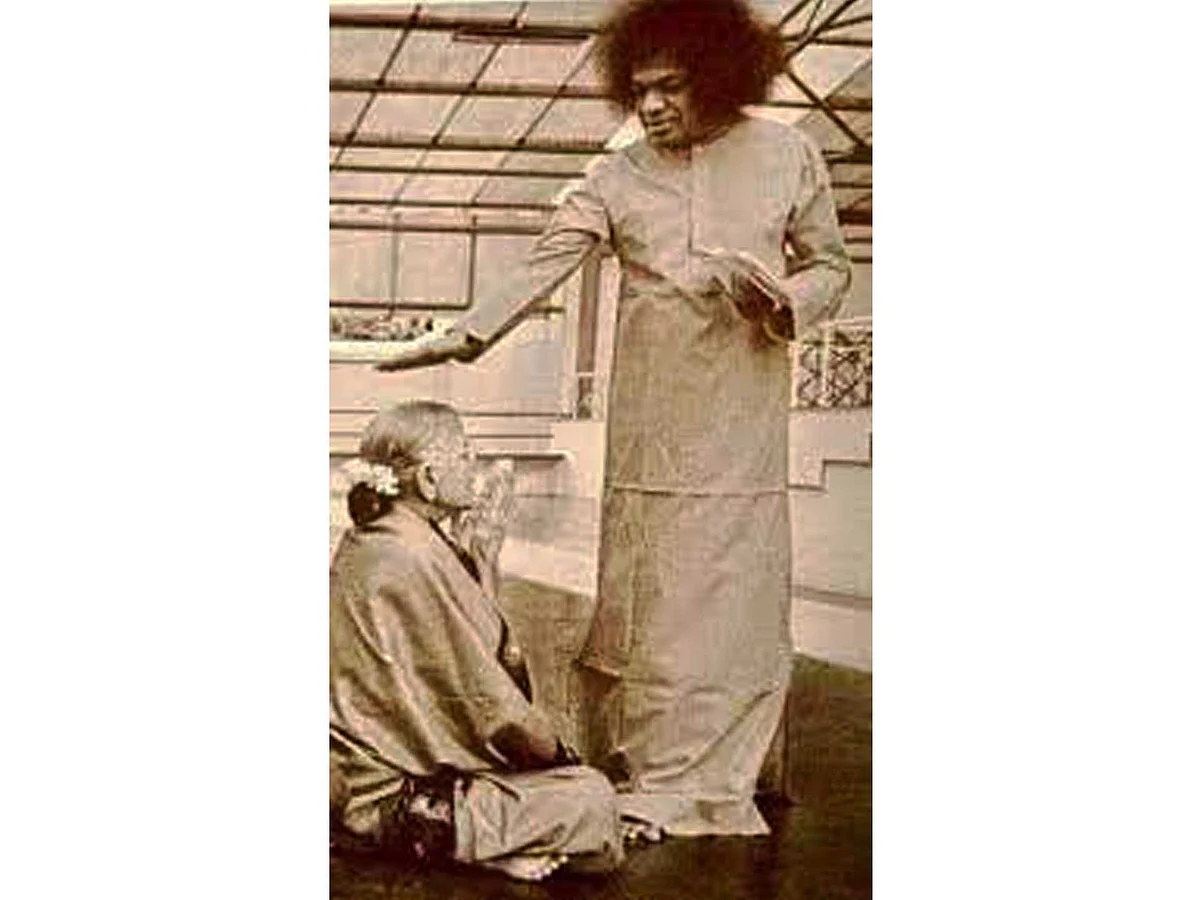 எம். எஸ். அவர்களுக்கு ஆசி...