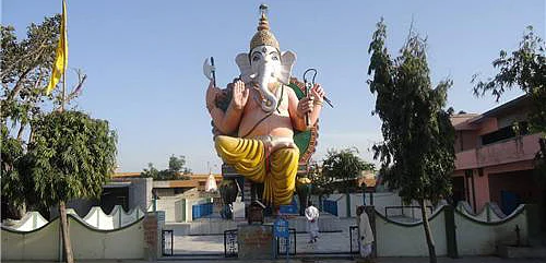 பிரம்மாண்ட கணபதி சிலை