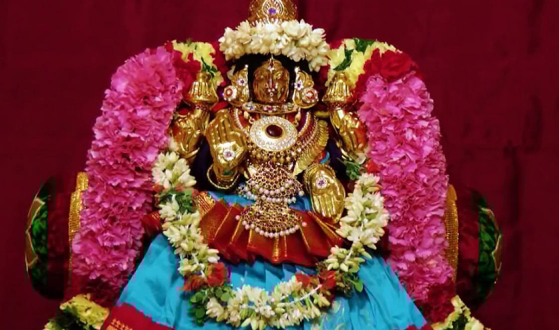 லக்ஷ்மி கடாட்சம் தரும் முத்தான மூன்று பரிகாரங்கள்!