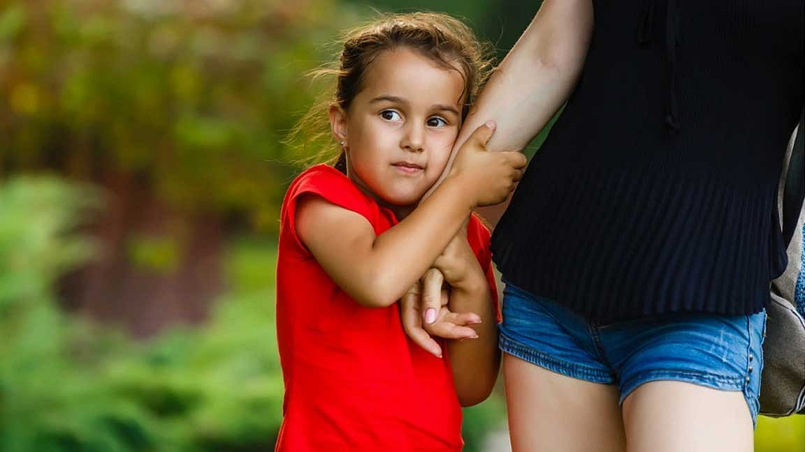 கூச்ச சுபாவமுள்ள குழந்தைகளை மாற்றுவது எப்படி?